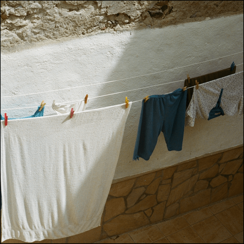 how to wash clothes the right way and remove any stain